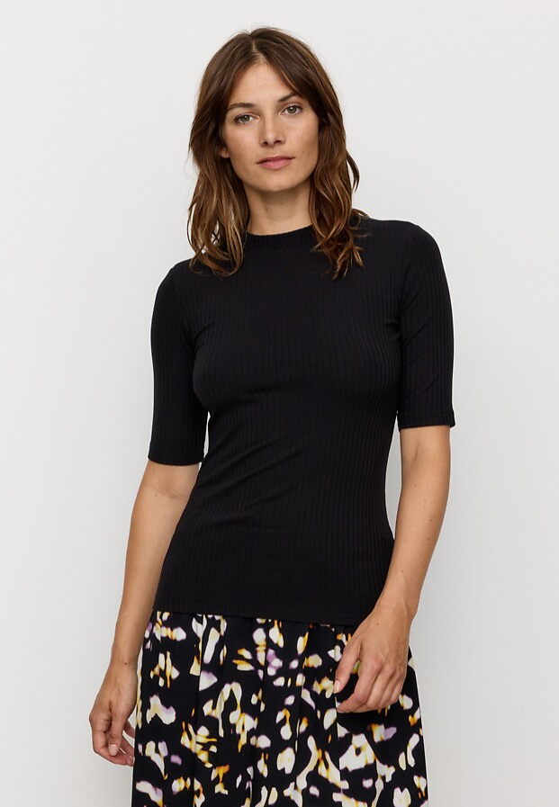 T-Shirt "Dandelion" - black